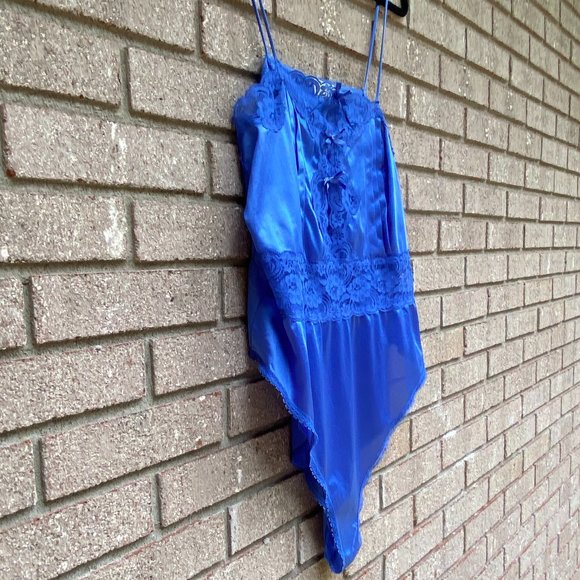 Vintage CONTEMPORARY COLLECTION Blue High Cut Nylon One Piece Nightie Lingerie - Picture 6 of 9